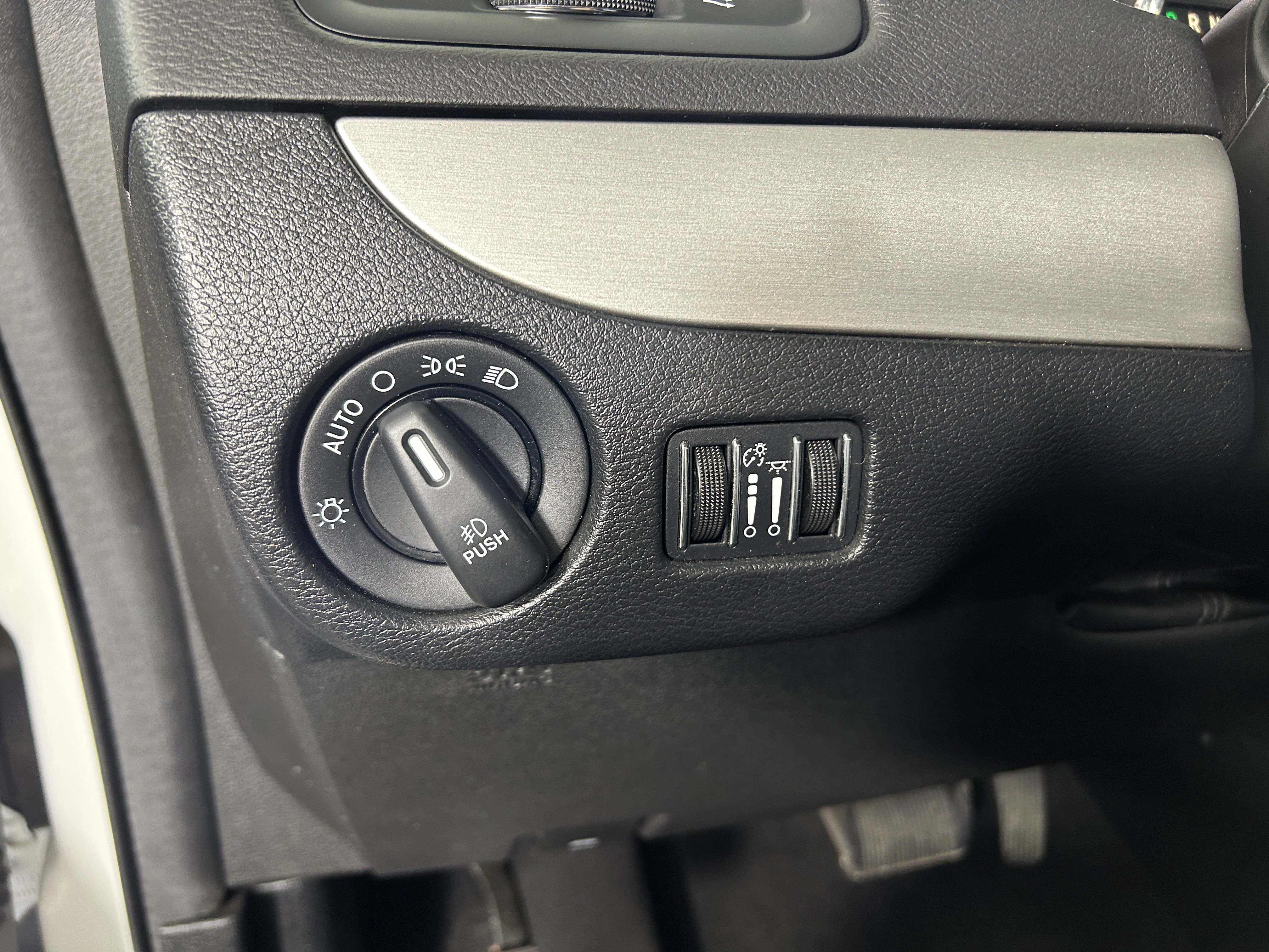 Used 2017 Dodge Grand Caravan GT image 17