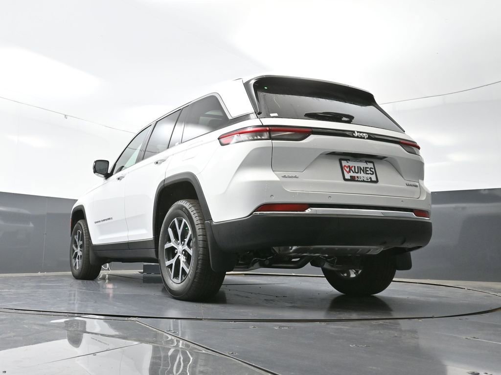 New 2025 Jeep Grand Cherokee Limited w/ Trailer Tow Package image 43