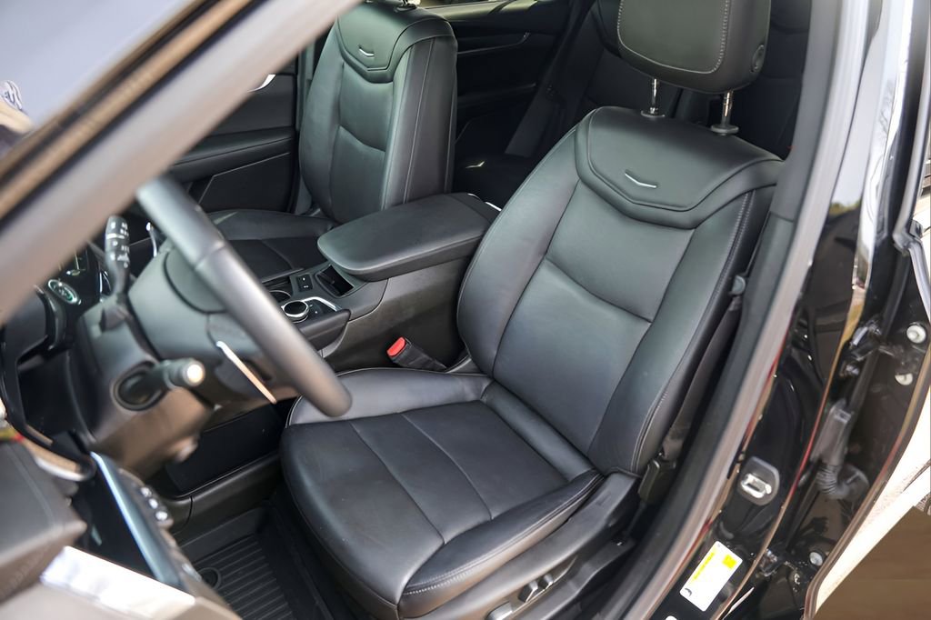 Certified 2023 Cadillac XT6 Sport w/ Technology Package image 7