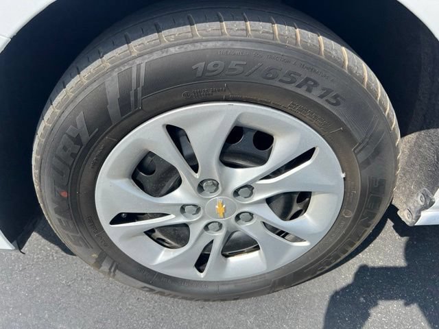 Used 2019 Chevrolet Cruze LS FWD image 13