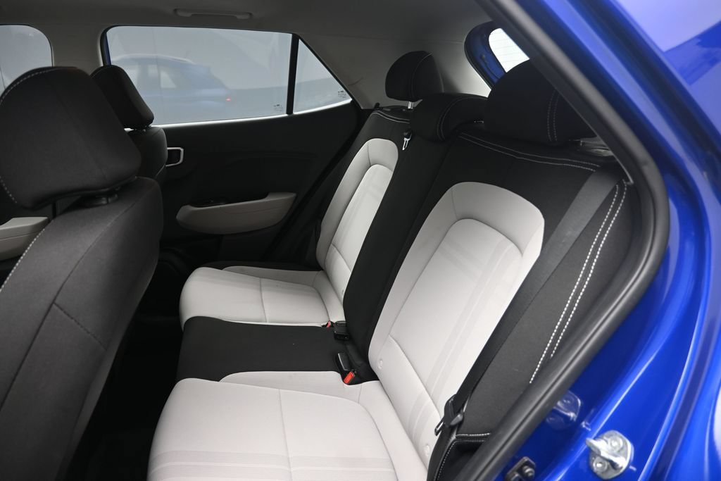 Used 2024 Hyundai Venue SEL FWD image 22