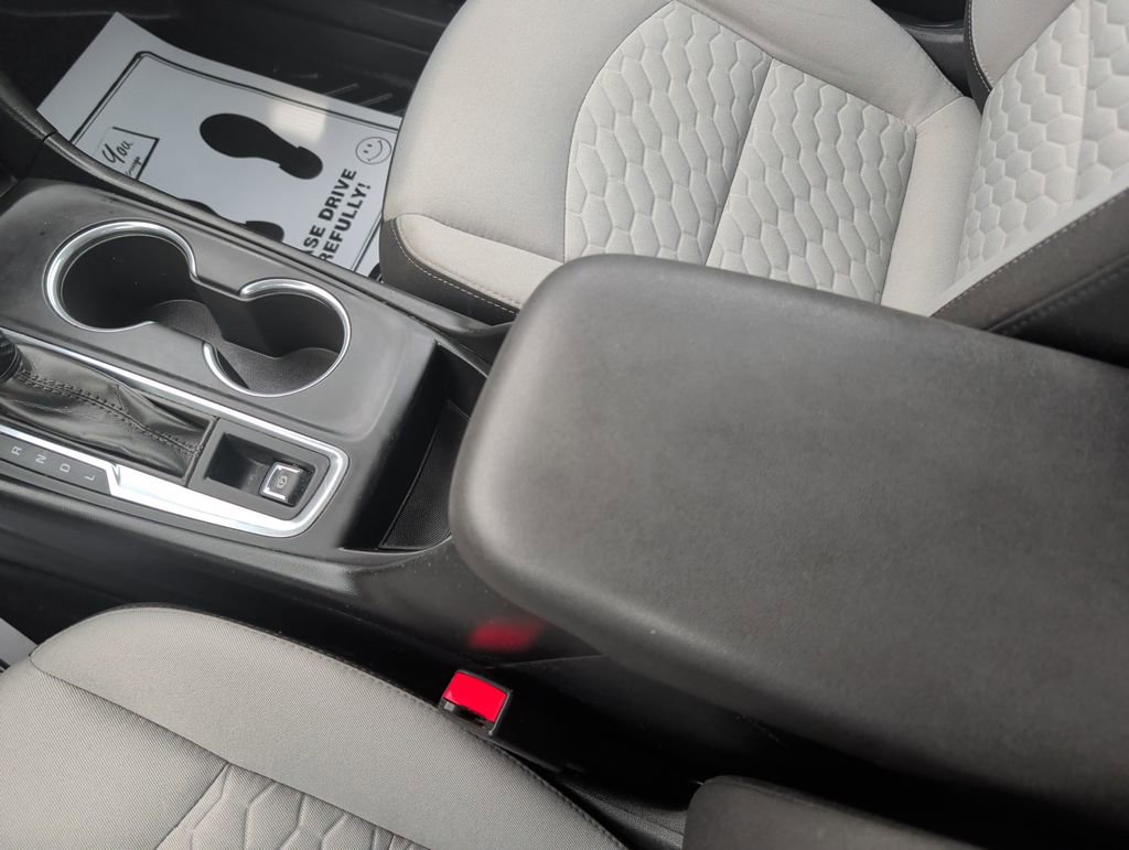 Used 2018 Chevrolet Equinox LS image 17