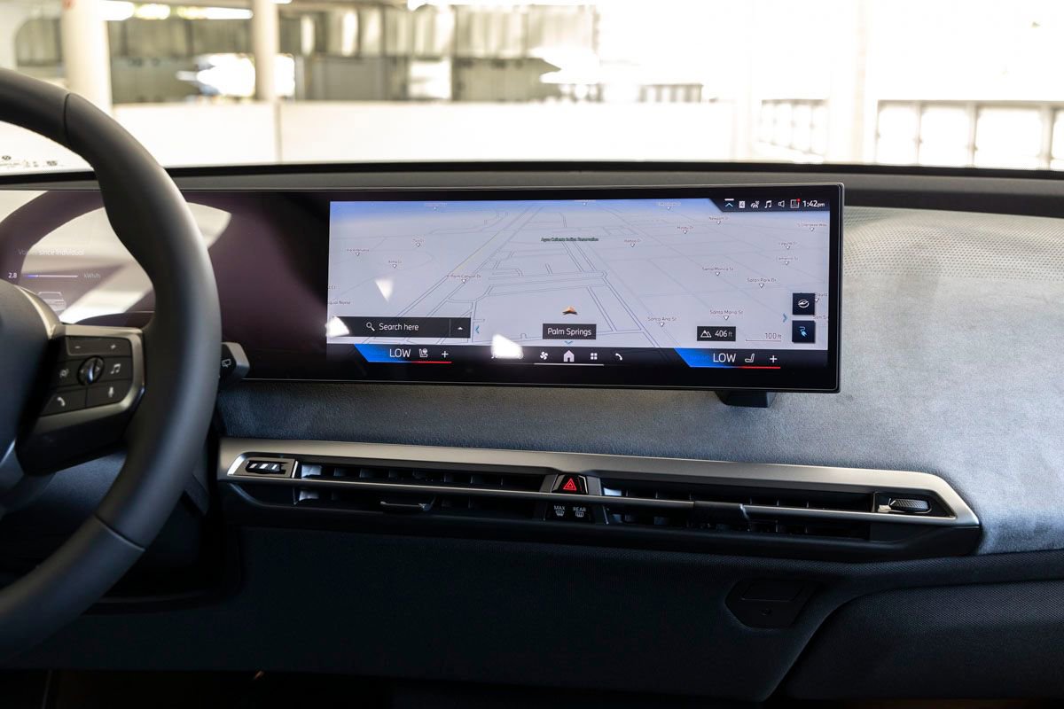 New 2026 BMW iX xDrive45 w/ M Sport Package image 12