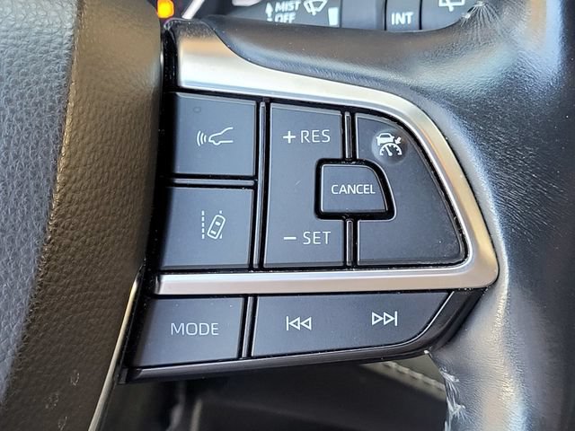 Used 2021 Toyota Highlander Platinum AWD/4WD image 30