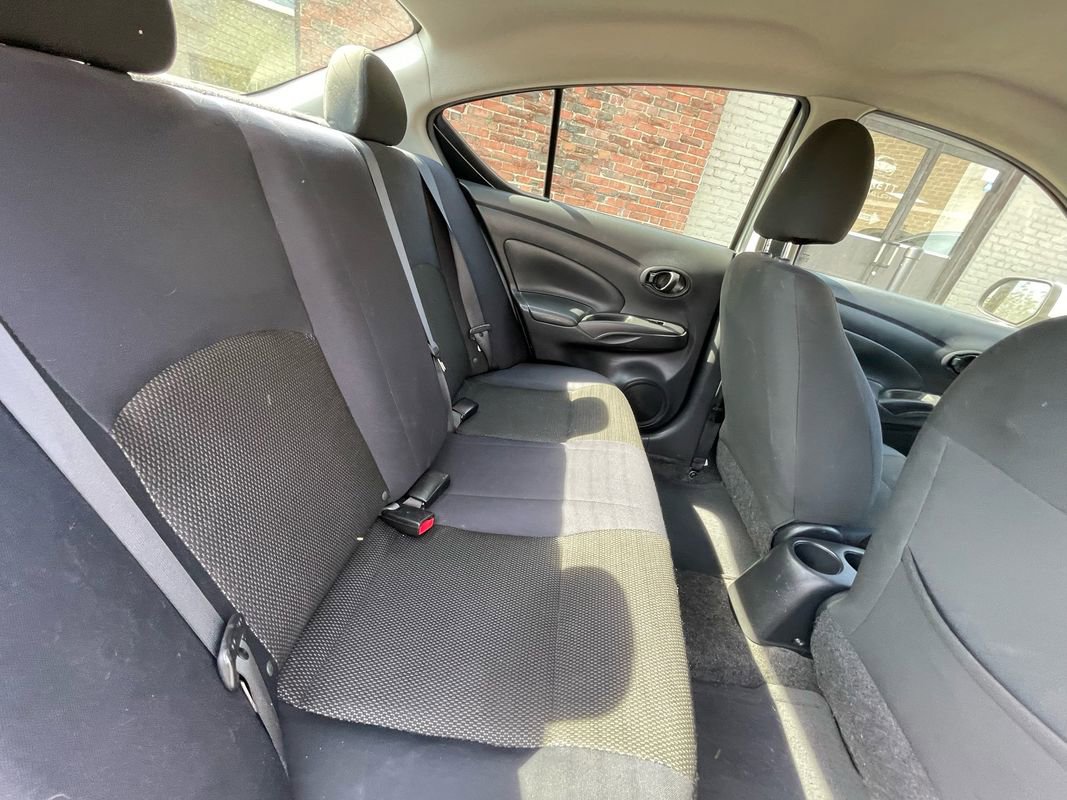 Used 2012 Nissan Versa SV FWD image 18