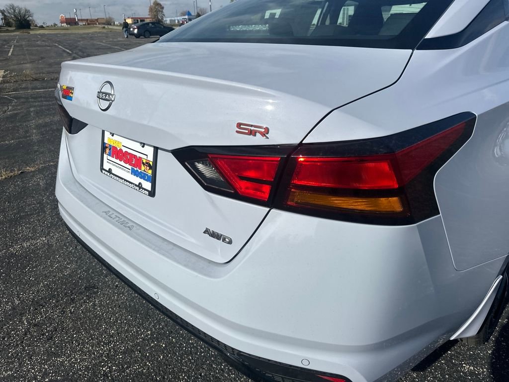 New 2025 Nissan Altima 2.5 SR w/ SR Premium Package image 34