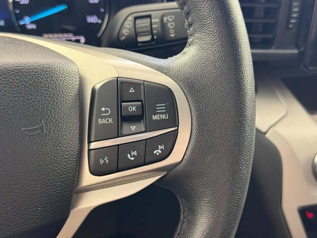 Used 2023 Ford Explorer XLT w/ Equipment Group 202A AWD/4WD image 26