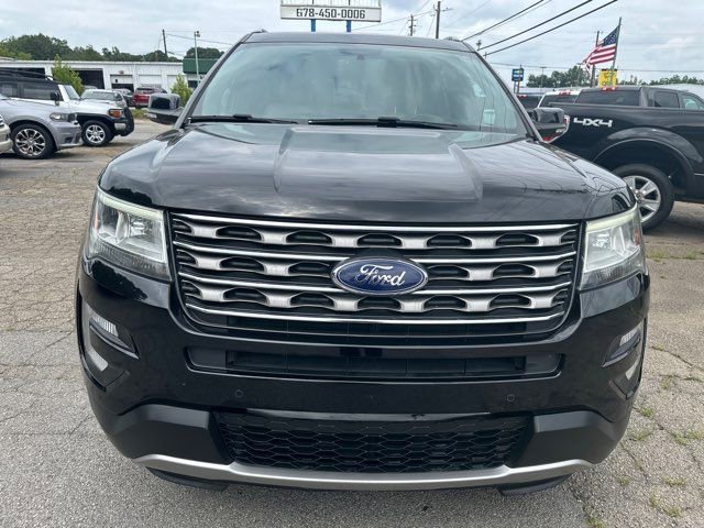 Used 2017 Ford Explorer XLT w/ Equipment Group 202A image 5
