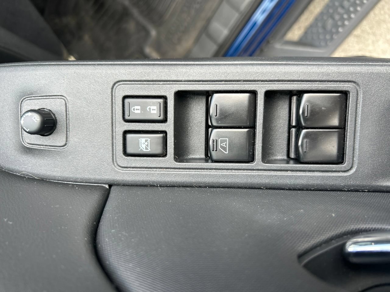 Used 2022 Nissan Frontier PRO-4X w/ Pro-4X Premium Package AWD/4WD image 15