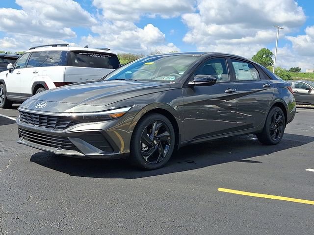 New 2026 Hyundai Elantra Sport FWD image 2
