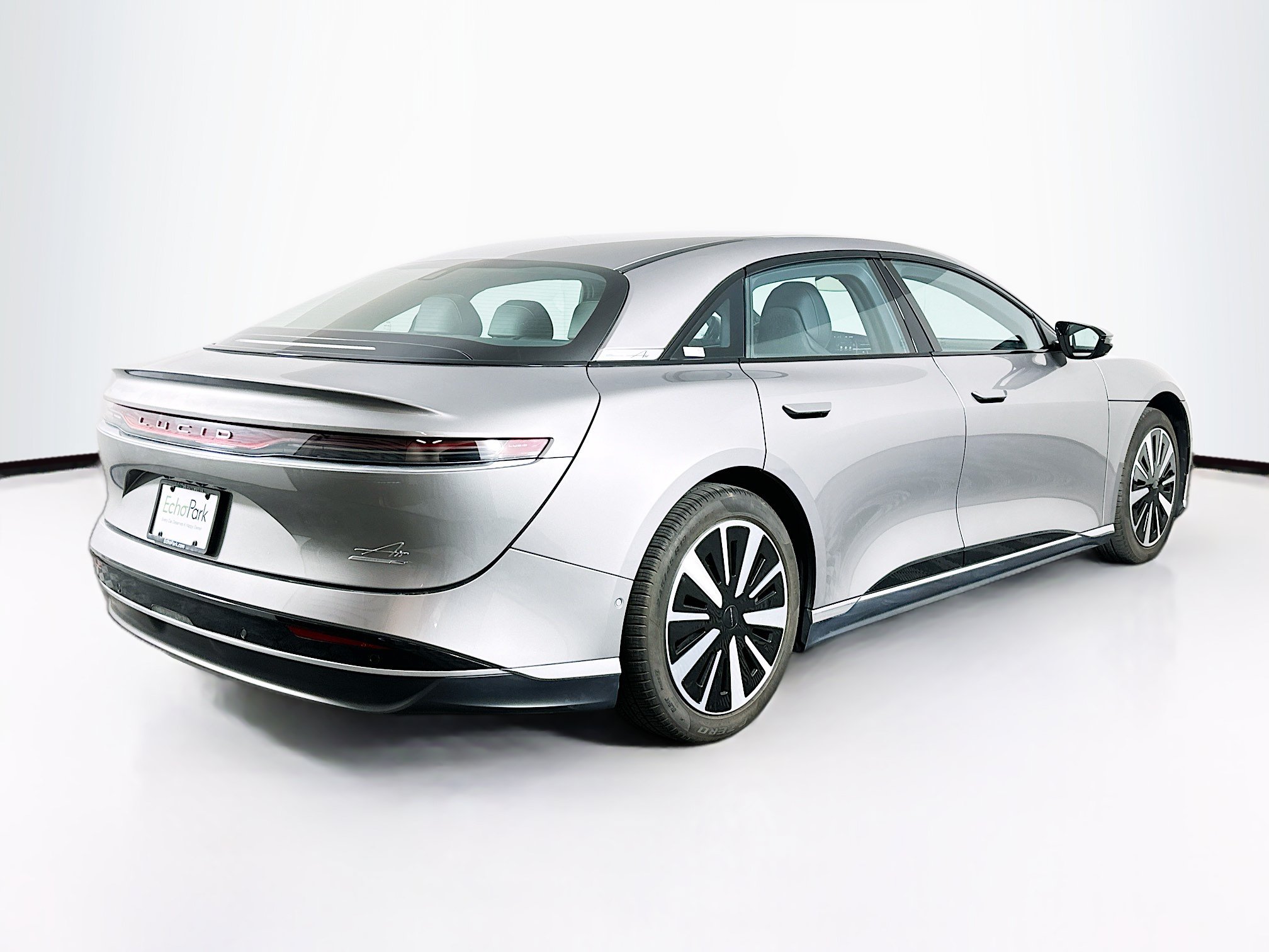 Used 2024 Lucid Air Touring AWD/4WD image 9