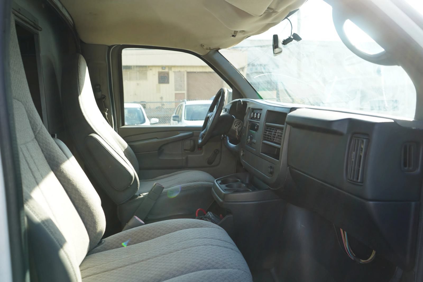 Used 2012 Chevrolet Express 3500 w/ Chrome Appearance Package RWD image 12