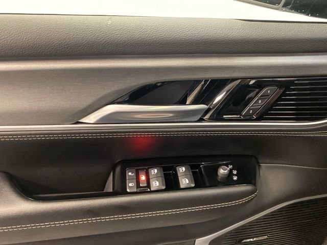 Used 2023 Jeep Wagoneer Series II AWD/4WD image 20