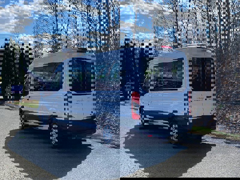 Used 2023 Ford Transit 350 XLT image 7