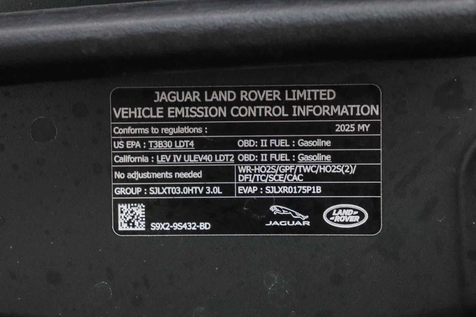 Used 2025 Land Rover Range Rover SE AWD/4WD image 29