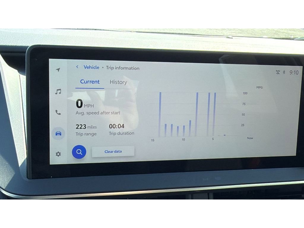 New 2026 Toyota Prius Plug-In Hybrid image 18