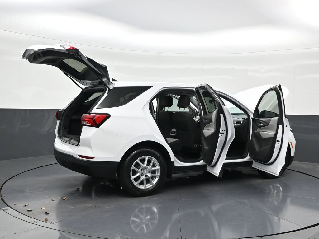Used 2024 Chevrolet Equinox LS FWD image 33