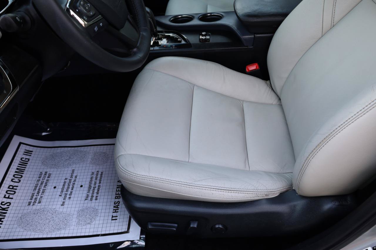 Used 2013 Toyota Avalon XLE FWD image 7