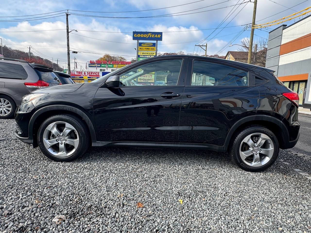 Used 2019 Honda HR-V LX image 4