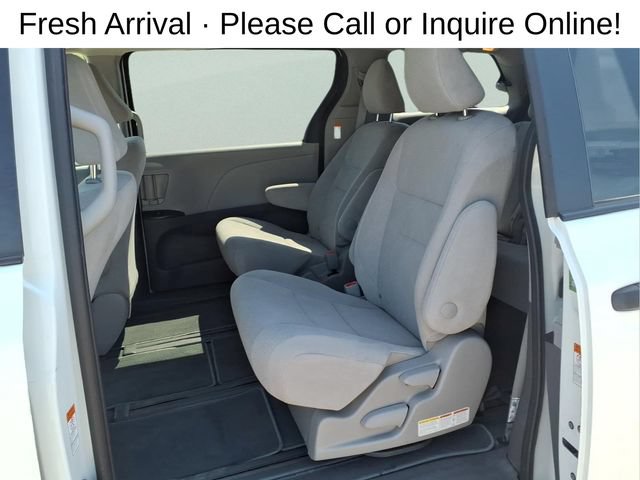 Used 2020 Toyota Sienna L FWD image 22