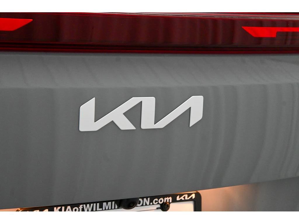 New 2026 Kia Carnival EX image 39