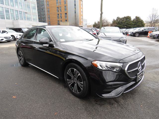 Used 2025 Mercedes-Benz E 350 4MATIC Sedan image 5