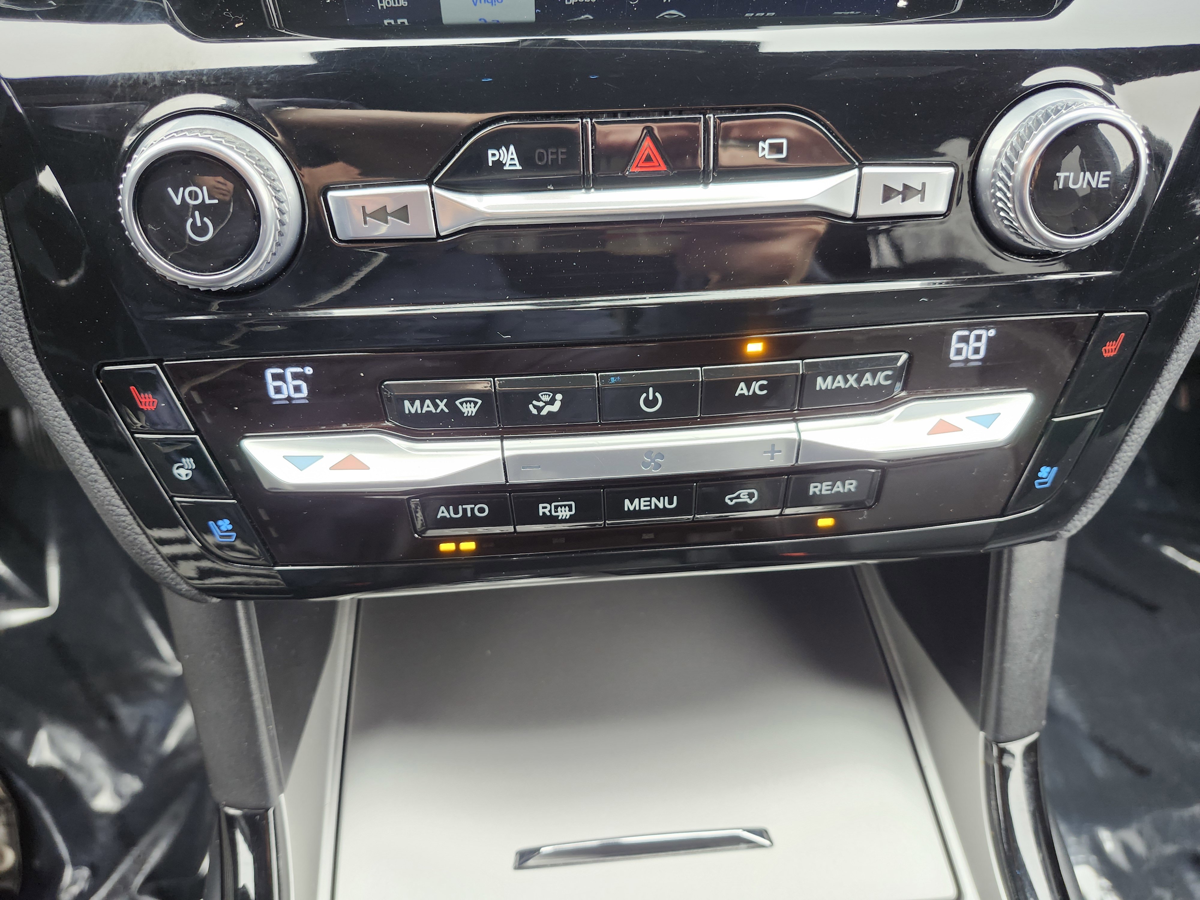 Used 2021 Ford Explorer ST w/ Equipment Group 401A image 39