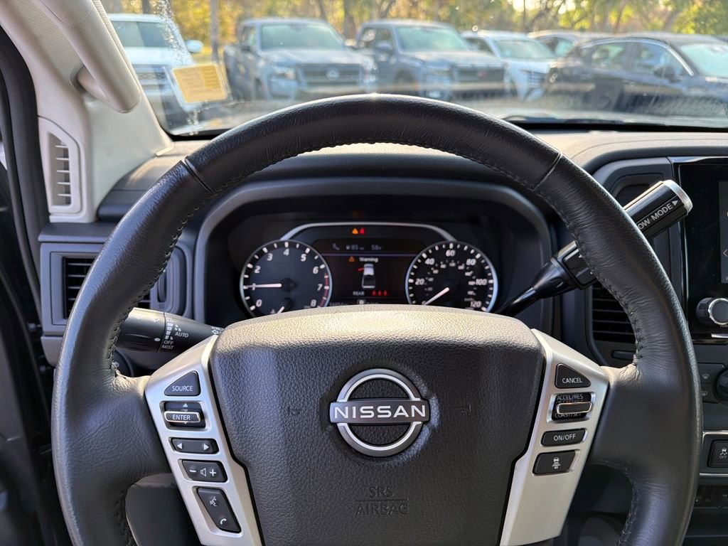 Used 2024 Nissan Titan SV w/ SV Convenience Package image 21