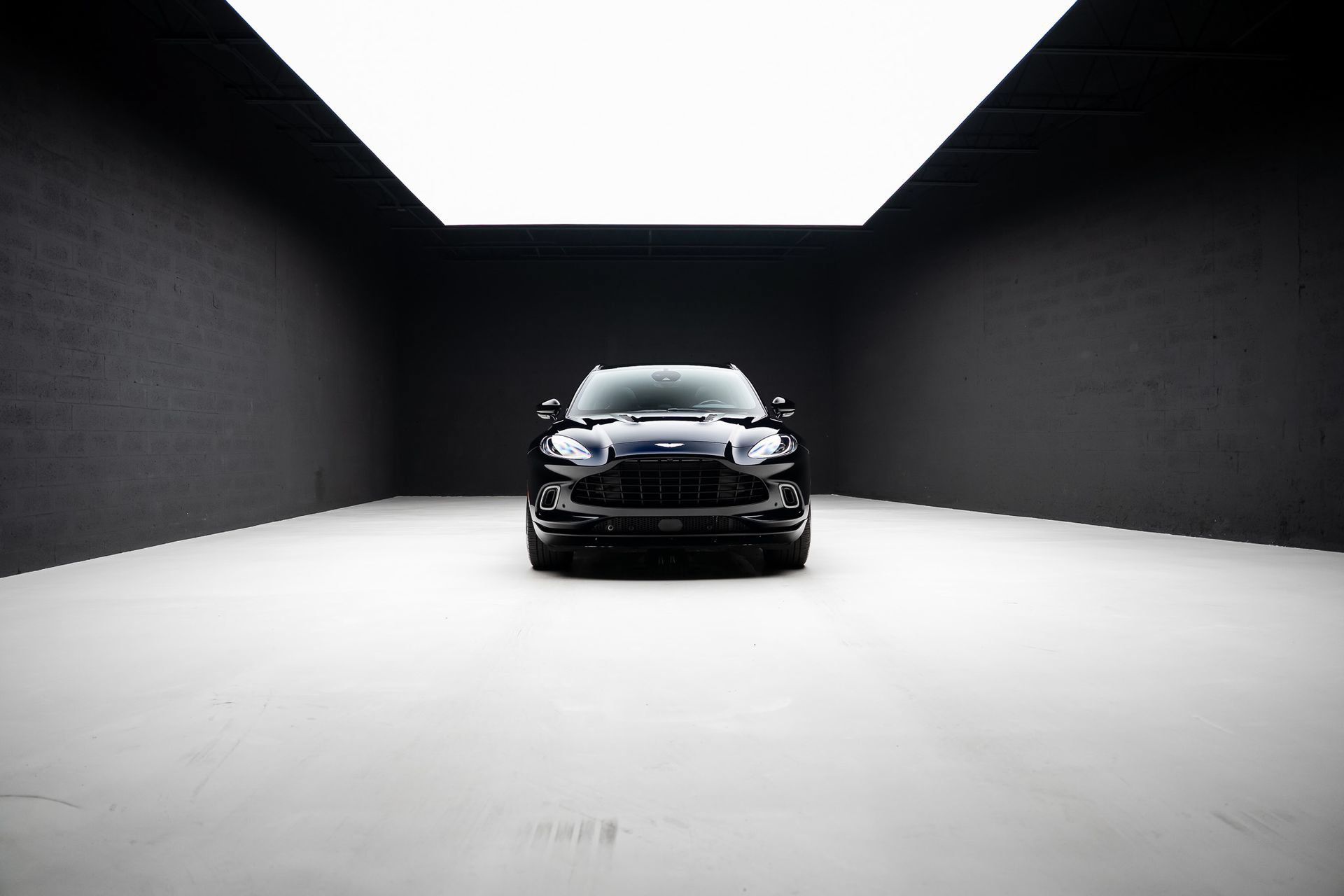 Used 2021 Aston Martin DBX AWD/4WD image 83