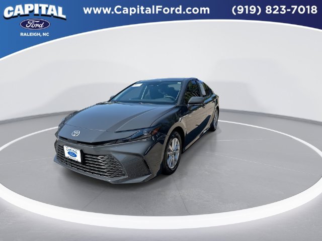 Used 2025 Toyota Camry LE FWD image 4
