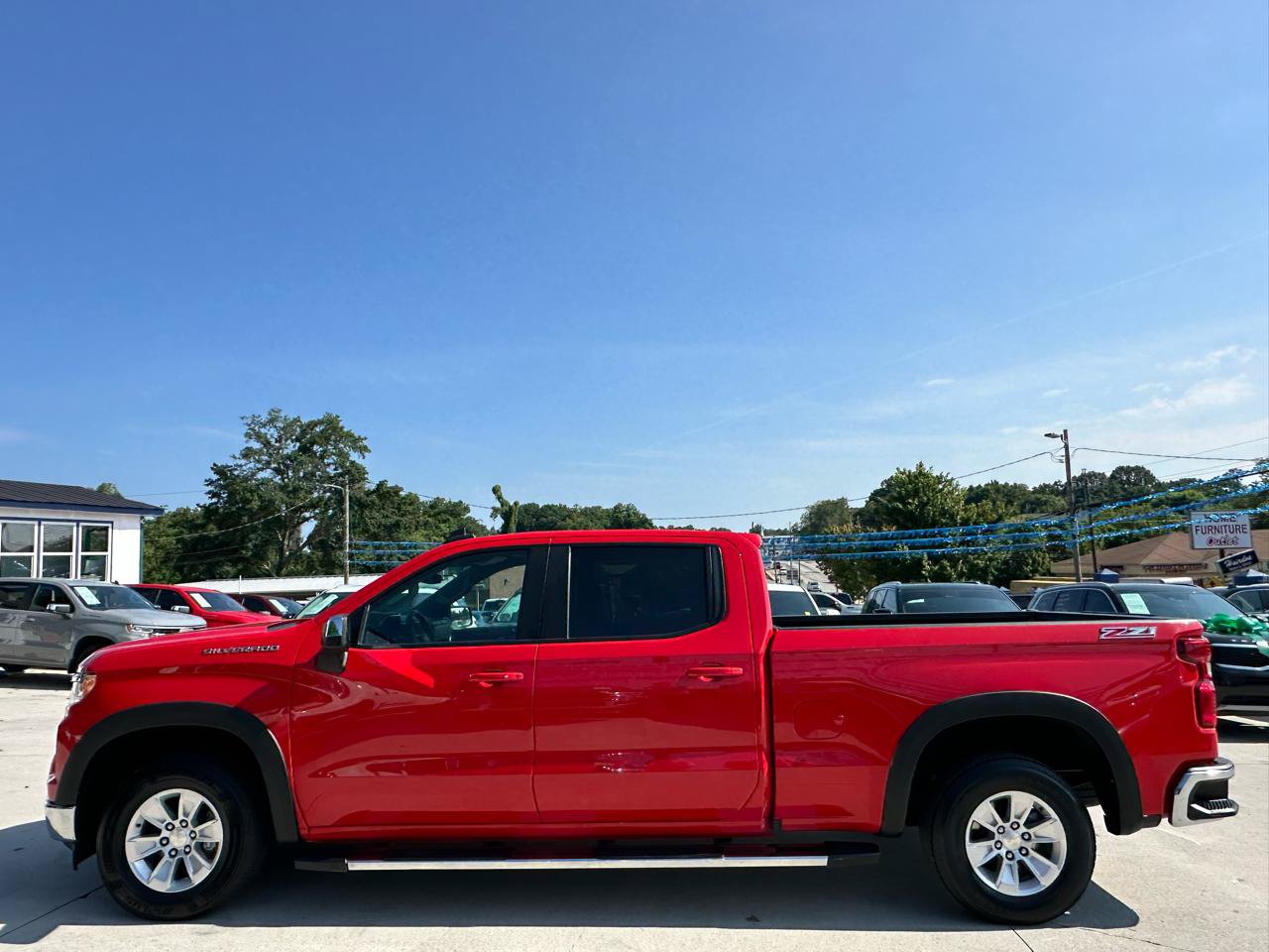 Used 2024 Chevrolet Silverado 1500 LT w/ Protection Package AWD/4WD image 4