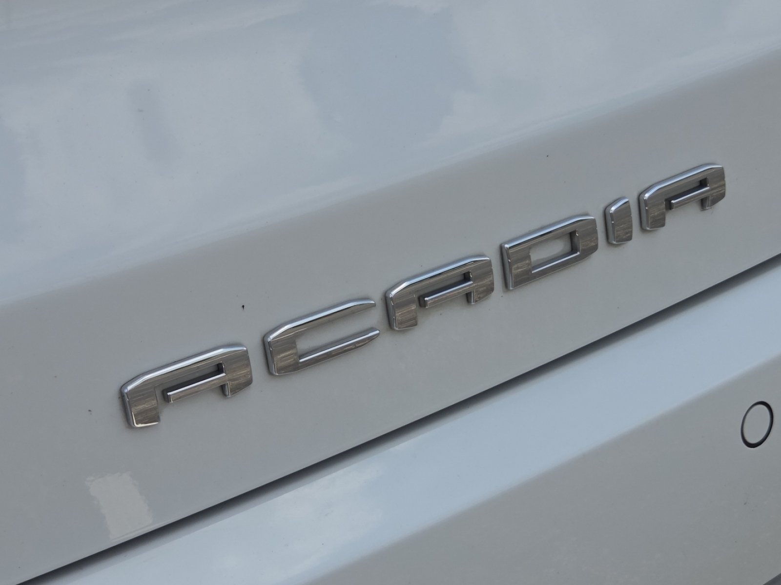 Used 2023 GMC Acadia Denali w/ Denali Technology Package FWD image 18