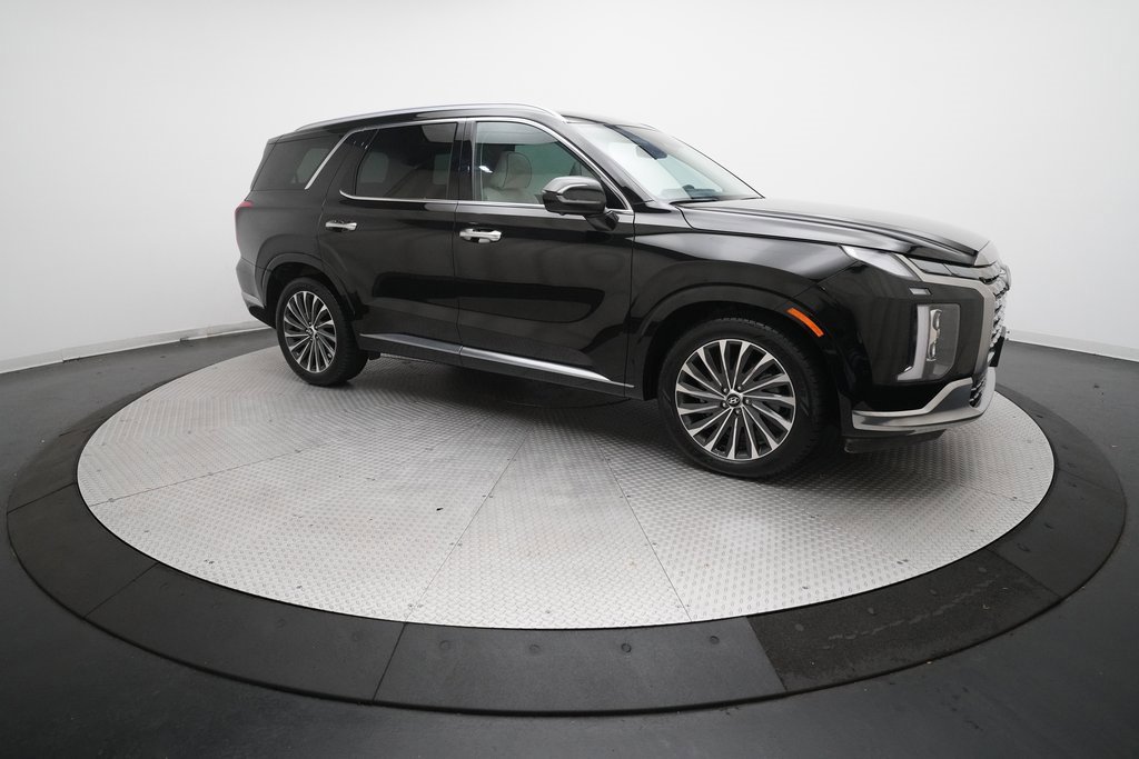 Used 2024 Hyundai Palisade Calligraphy image 13