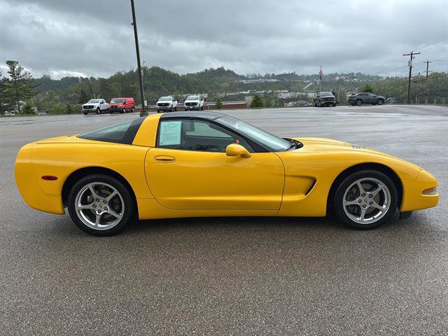 Used 2001 Chevrolet Corvette Coupe w/ Preferred Equipment Group2 RWD image 5