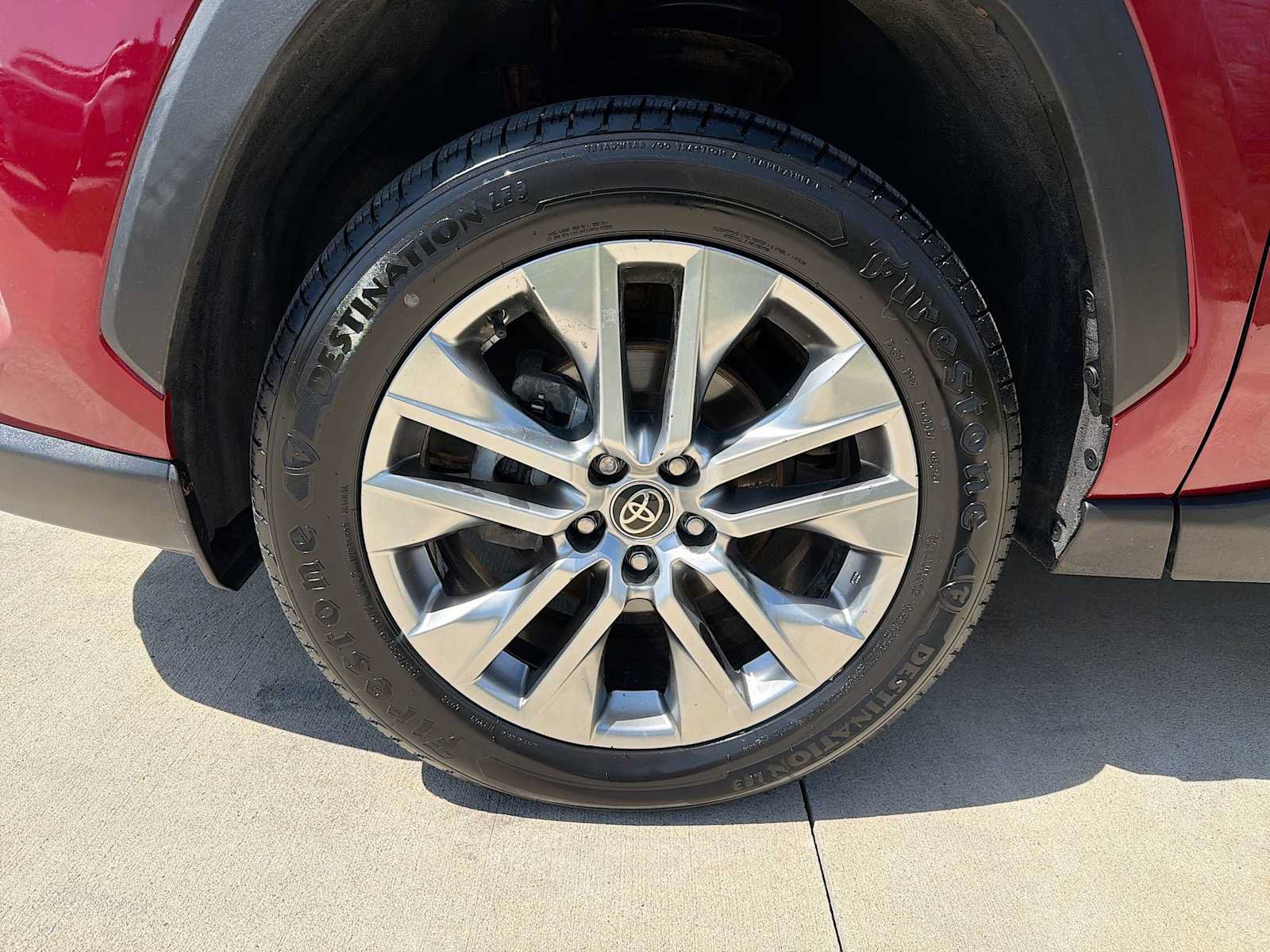 Used 2021 Toyota RAV4 XLE Premium AWD/4WD image 10