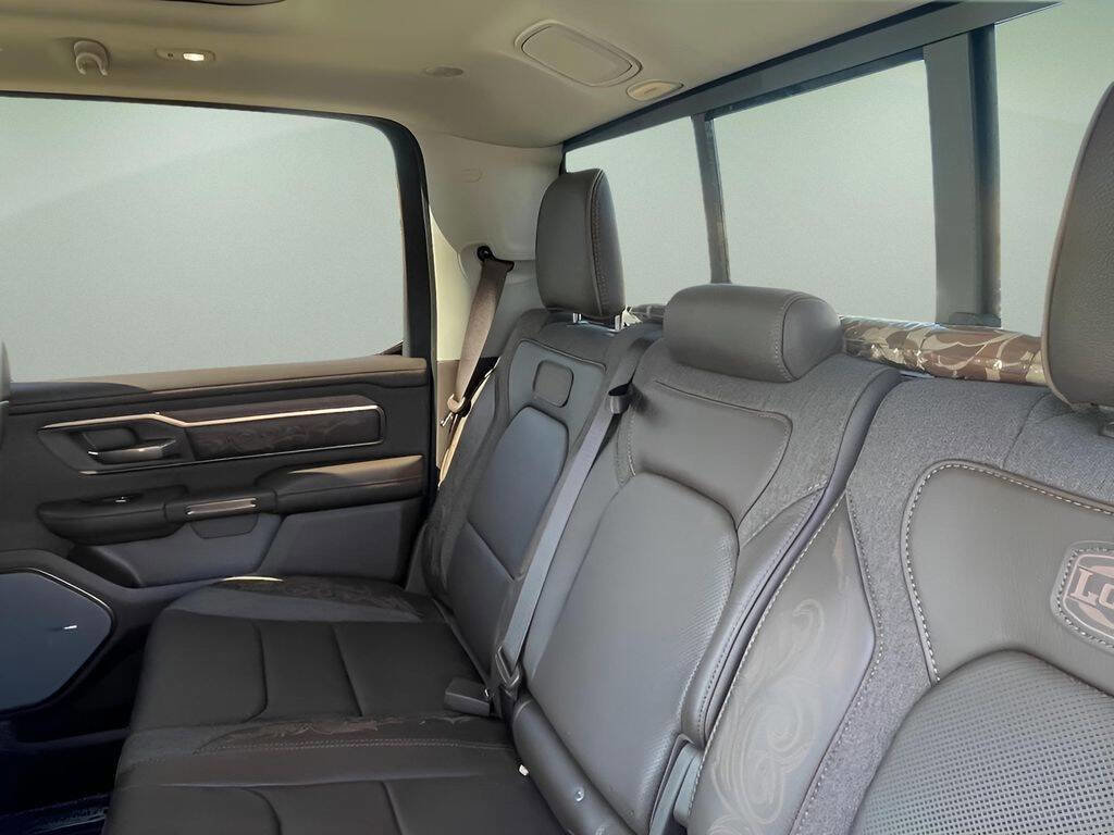 Used 2025 RAM 1500 Limited w/ Off Road Group image 15
