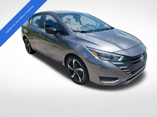 Used 2024 Nissan Versa SR FWD image 7