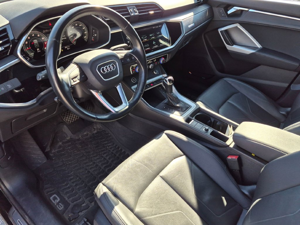 Used 2022 Audi Q3 2.0T Premium Plus AWD/4WD image 10