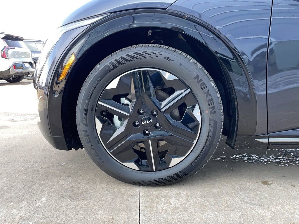 New 2025 Kia EV6 Wind image 15