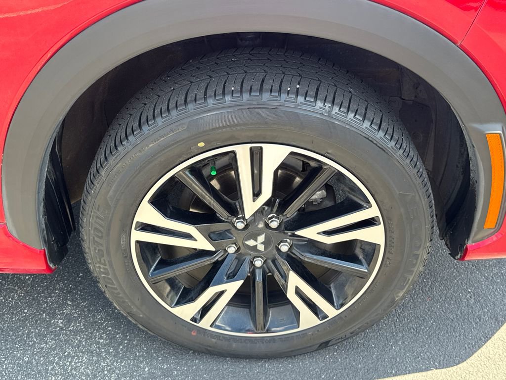 Used 2023 Mitsubishi Eclipse Cross SEL AWD/4WD image 12