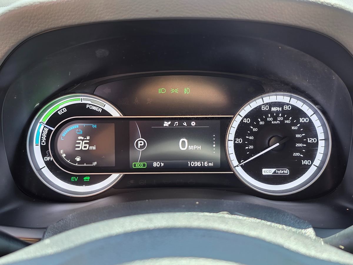 Used 2018 Kia Niro EX FWD image 28