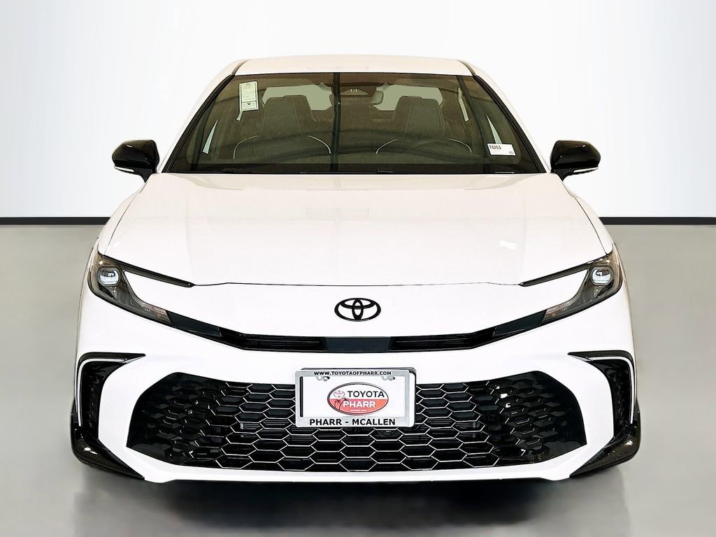 New 2026 Toyota Camry Hybrid FWD image 2