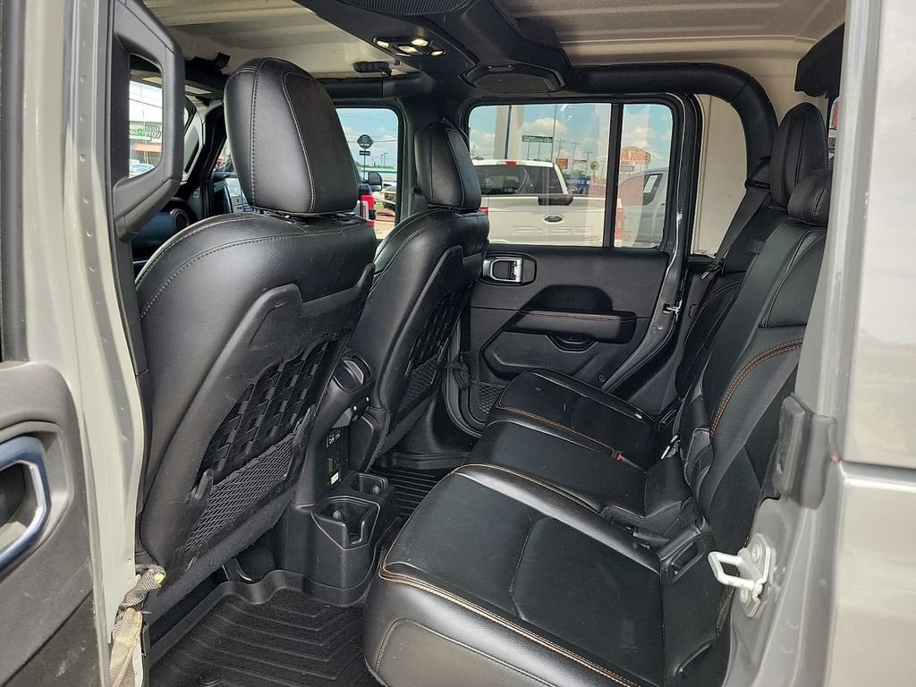 Used 2022 Jeep Gladiator Mojave w/ Cold Weather Group AWD/4WD image 9