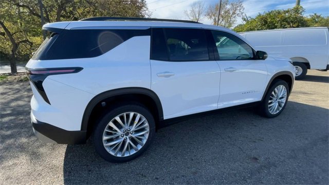 New 2026 Chevrolet Traverse LT w/ Driver Confidence Package image 2