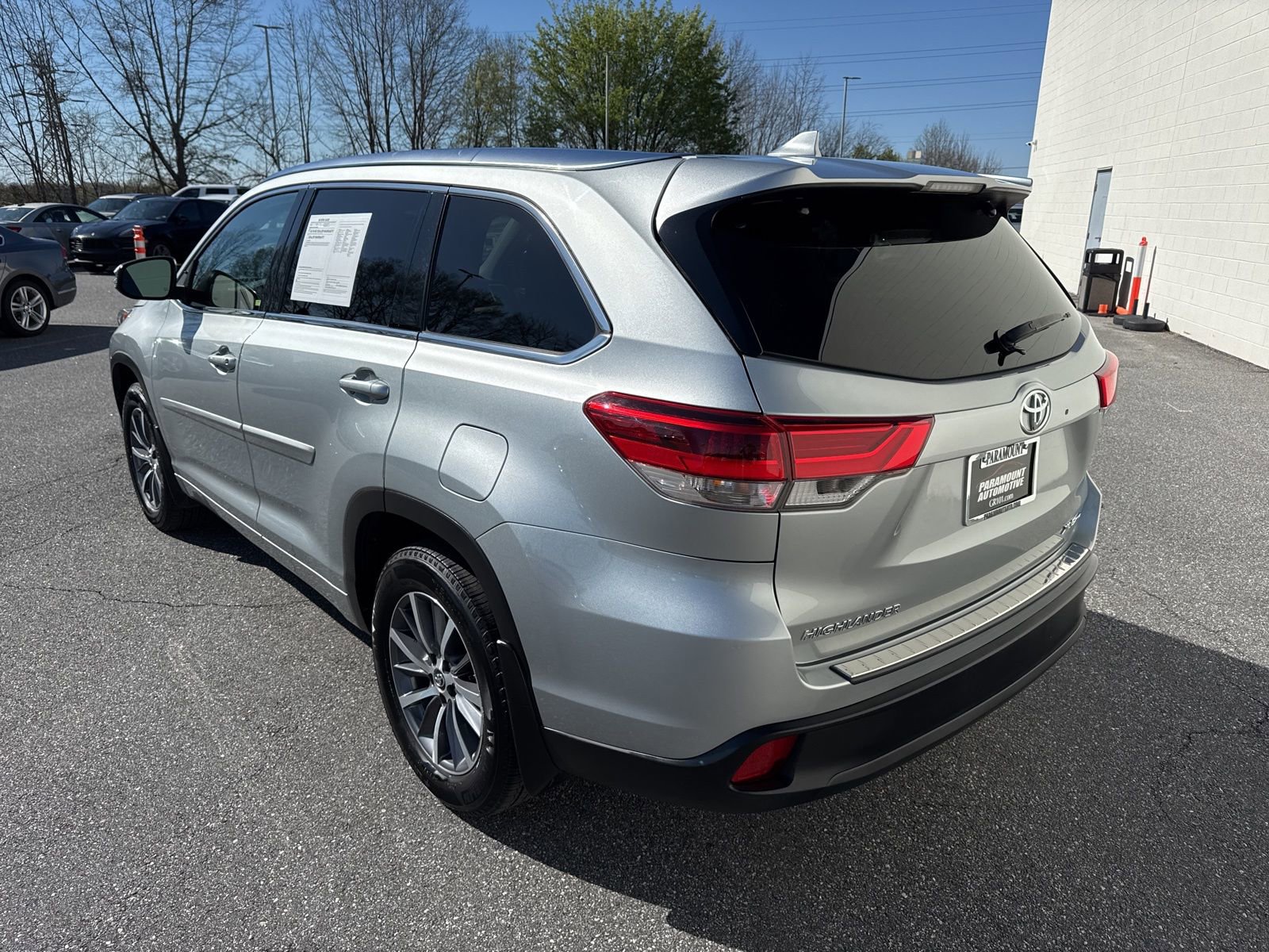 Used 2017 Toyota Highlander XLE image 5