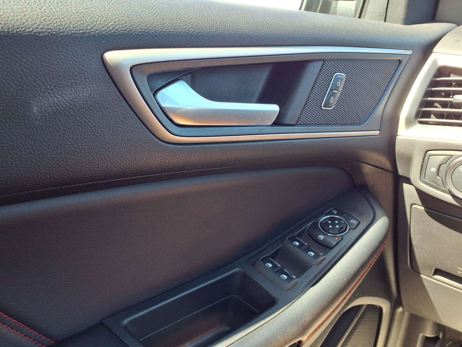 Used 2024 Ford Edge ST-Line AWD/4WD image 20