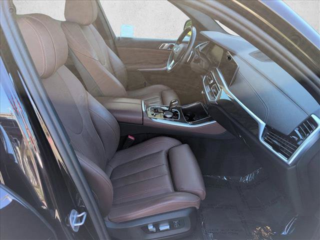 Used 2022 BMW X5 xDrive45e w/ Parking Assistance Package AWD/4WD image 23