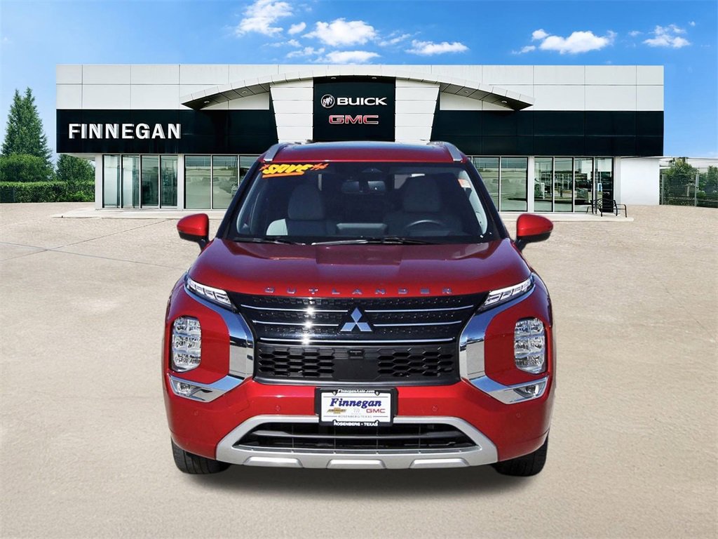 Used 2024 Mitsubishi Outlander SEL image 2