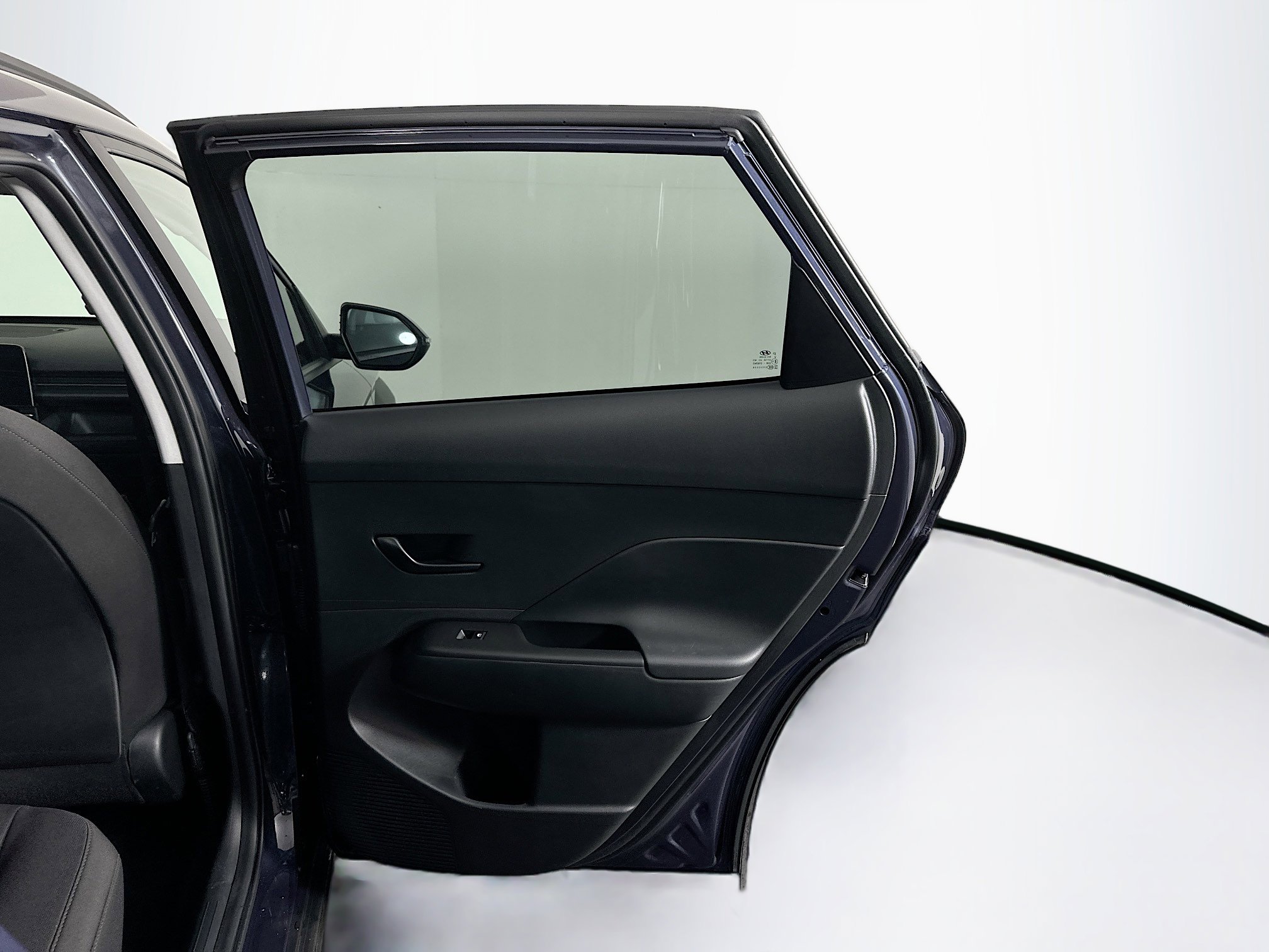 Used 2025 Hyundai Kona SEL image 30