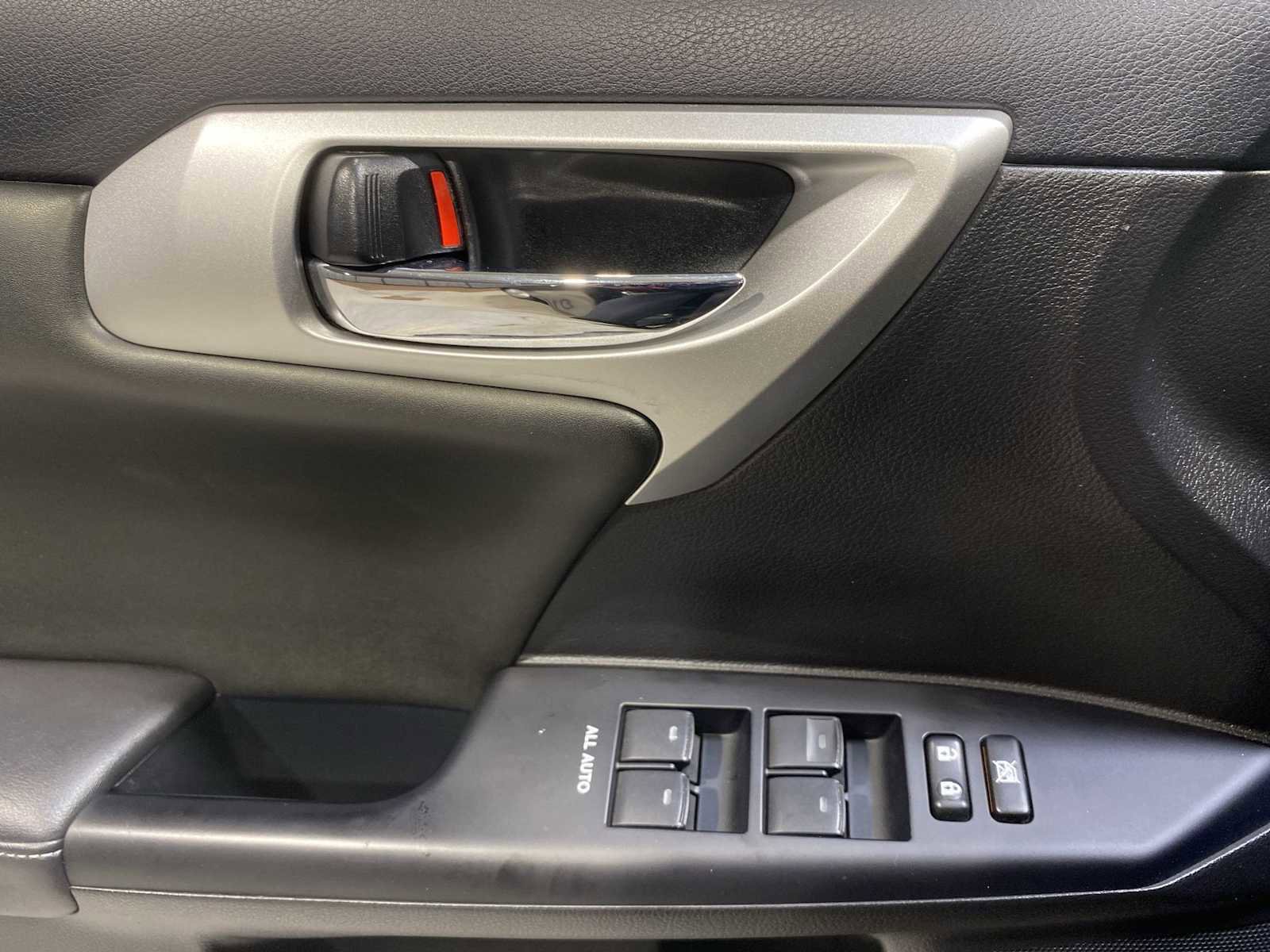 Used 2011 Lexus CT 200h Premium w/ Premium Audio Pkg FWD image 23